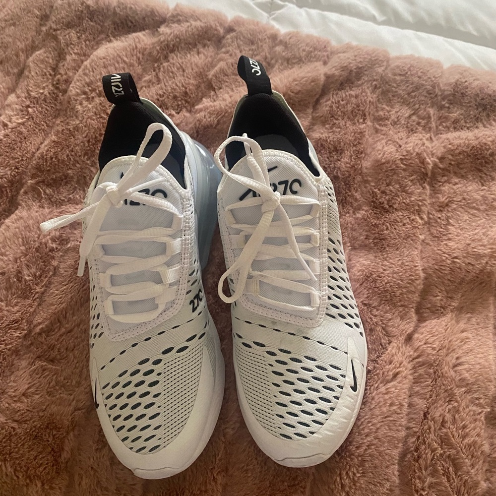 white nike air max 270